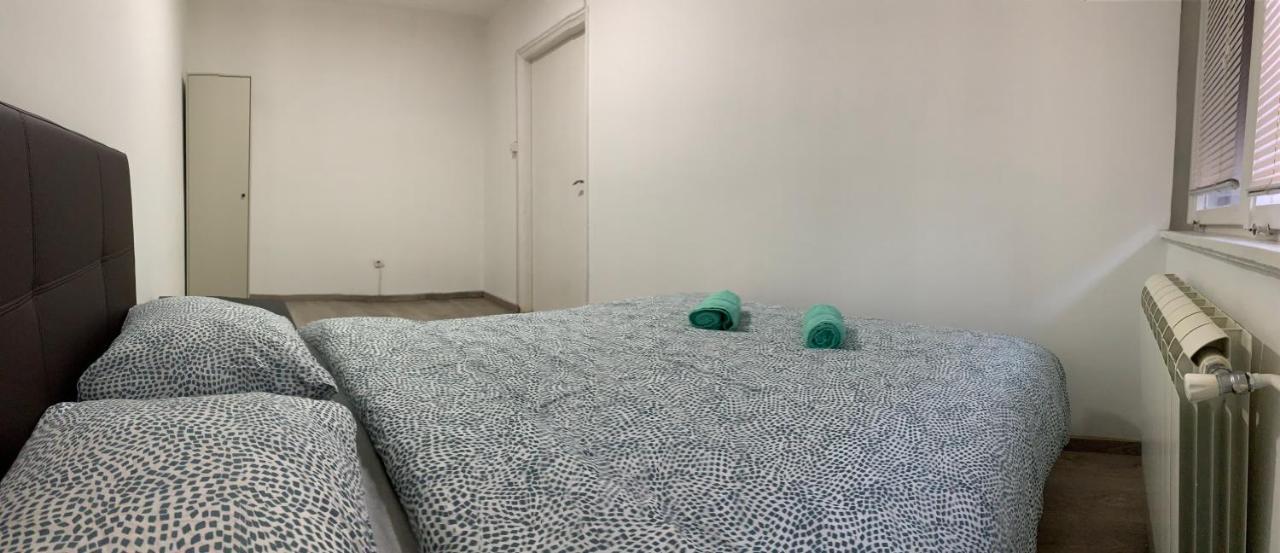 Private Rooms Belgrade Hostel Exteriör bild